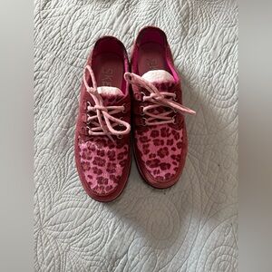 Stylish Pink Leopard Print Women's Sneakers Size 7